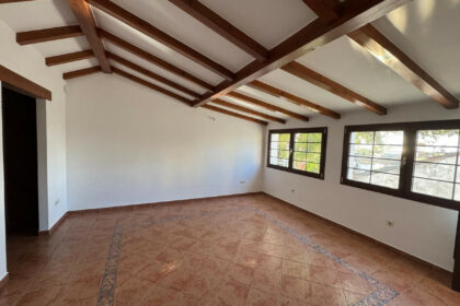 aecb022e9300646697edce5d5c462105 - 3