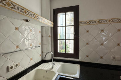 aecb022e9300646697edce5d5c462105 - 30