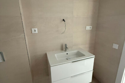 aecdbdce3f6fa4e6042b27f9862cd768 - 25