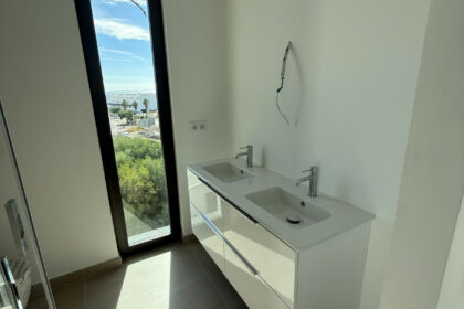 aecdbdce3f6fa4e6042b27f9862cd768 - 26