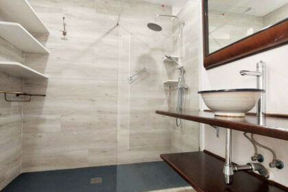 afd643f77a659cf85844cfd83a1dfa75 - 27