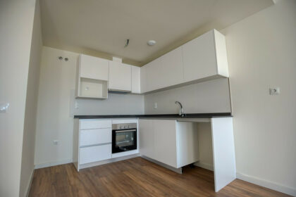 aff4037432c408f1b3b2ae8c74b48043 - 12