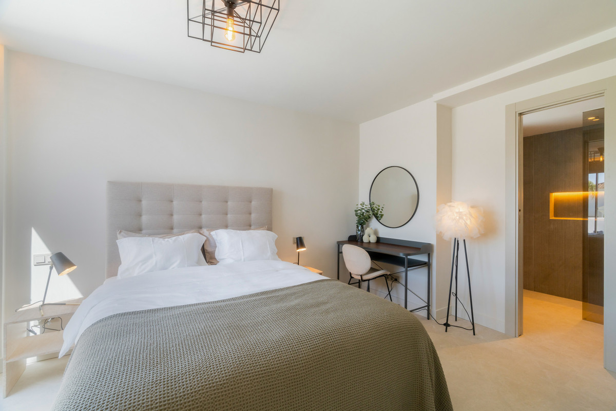 b02124616a68c49e8bd417a138960932 - 14