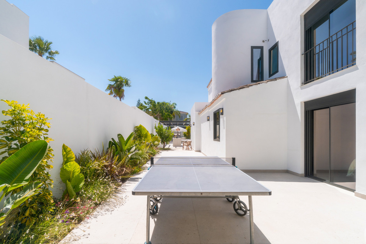 b02124616a68c49e8bd417a138960932 - 32