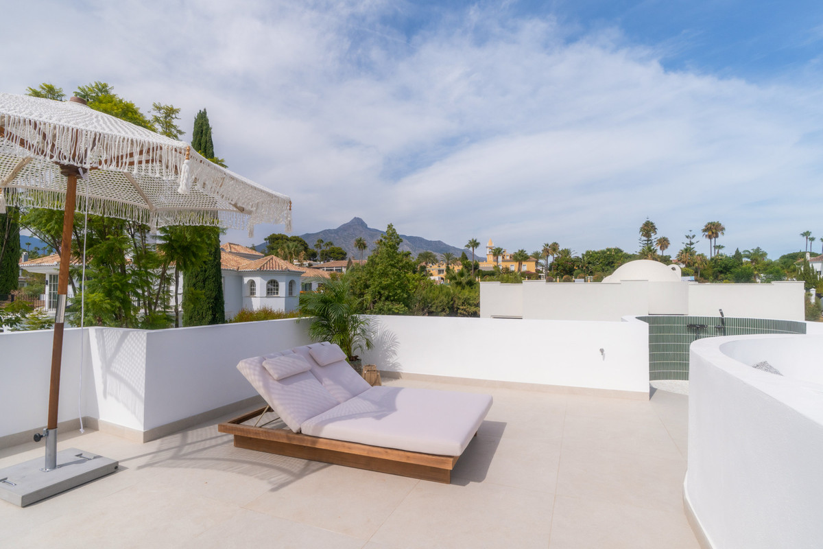 b02124616a68c49e8bd417a138960932 - 37