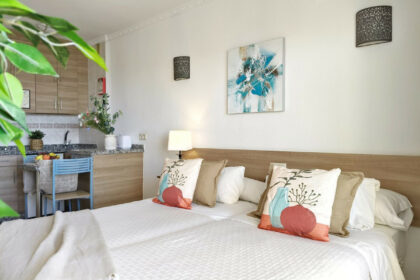 b02be63a284357618103dba8e89219f0 - 17