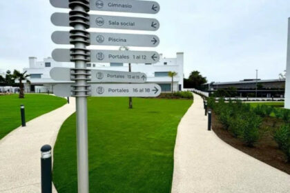 b09704cbf02a26b4f32d92f1fb995ad5 - 9