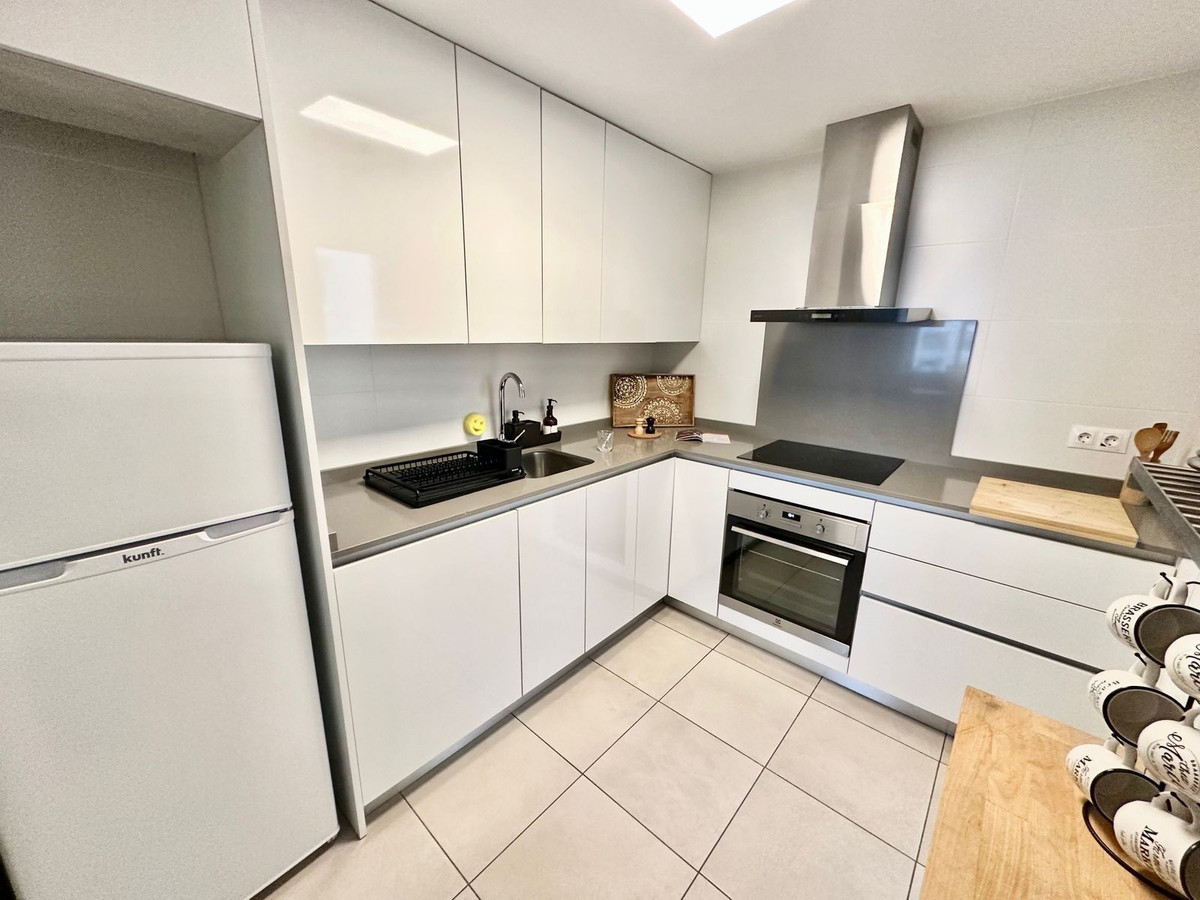 b1e2ebc842147464db9c4b0a4e736de4 - 10