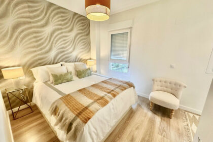 b1e2ebc842147464db9c4b0a4e736de4 - 12