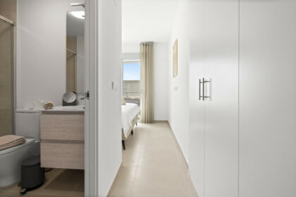 b2f5d57fe8e64838327f2bb47f2965a7 - 15