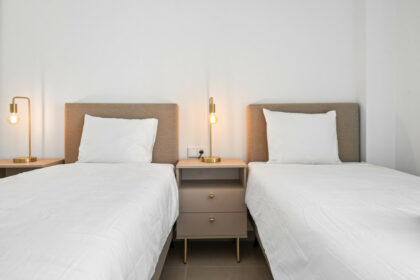 b2f5d57fe8e64838327f2bb47f2965a7 - 16