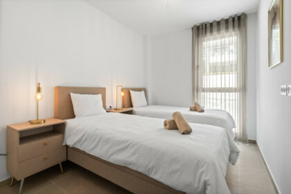 b2f5d57fe8e64838327f2bb47f2965a7 - 17