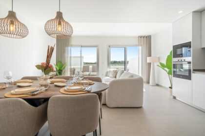 b2f5d57fe8e64838327f2bb47f2965a7 - 3