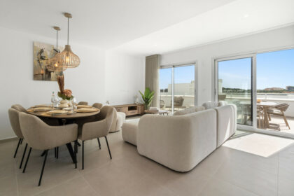 b2f5d57fe8e64838327f2bb47f2965a7 - 9