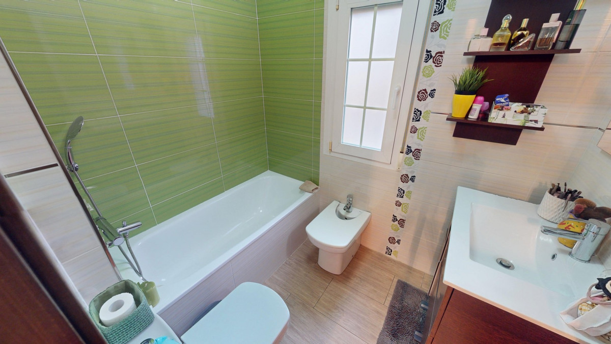 b32ba8c594265f721ac590a0376d18b4 - 18