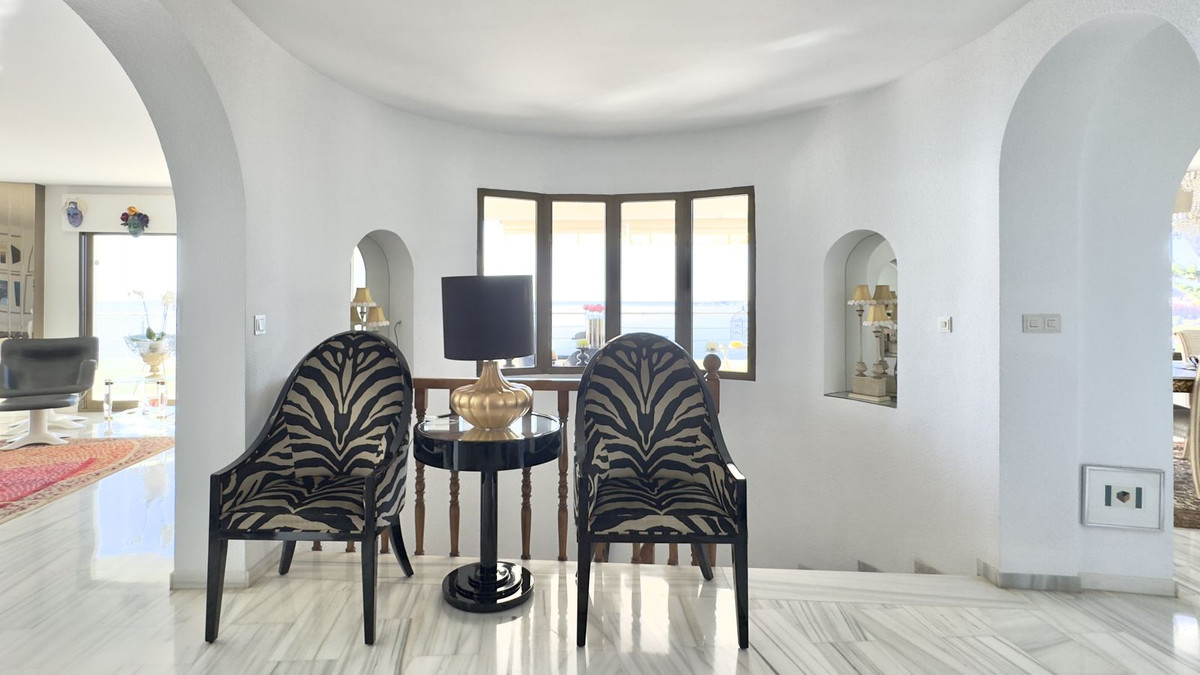 b36890fe03aefa199d564ea429a37eb7 - 12