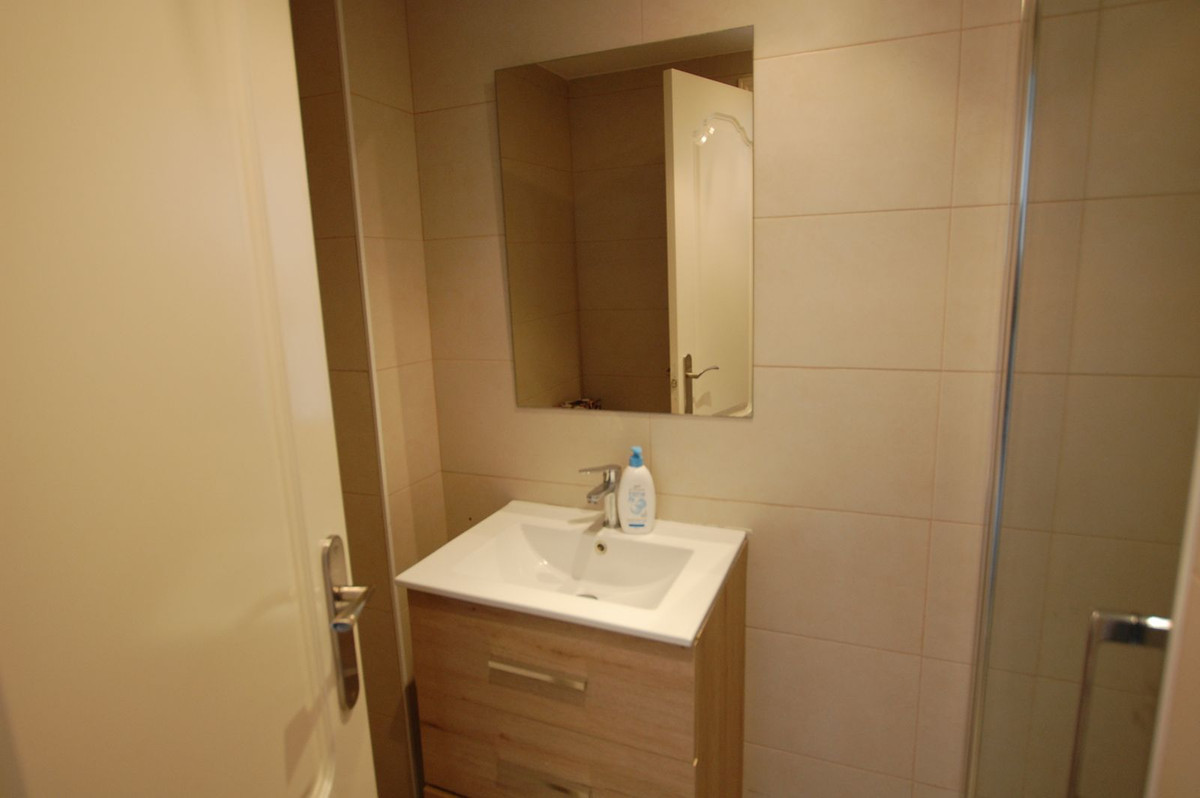 b3dfb5f973c7ba1017cedec4d0116d00 - 14