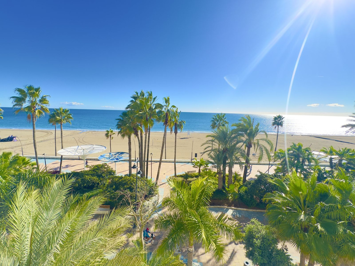 b3edd0196313522606e6dfaff38f9d7f - 13