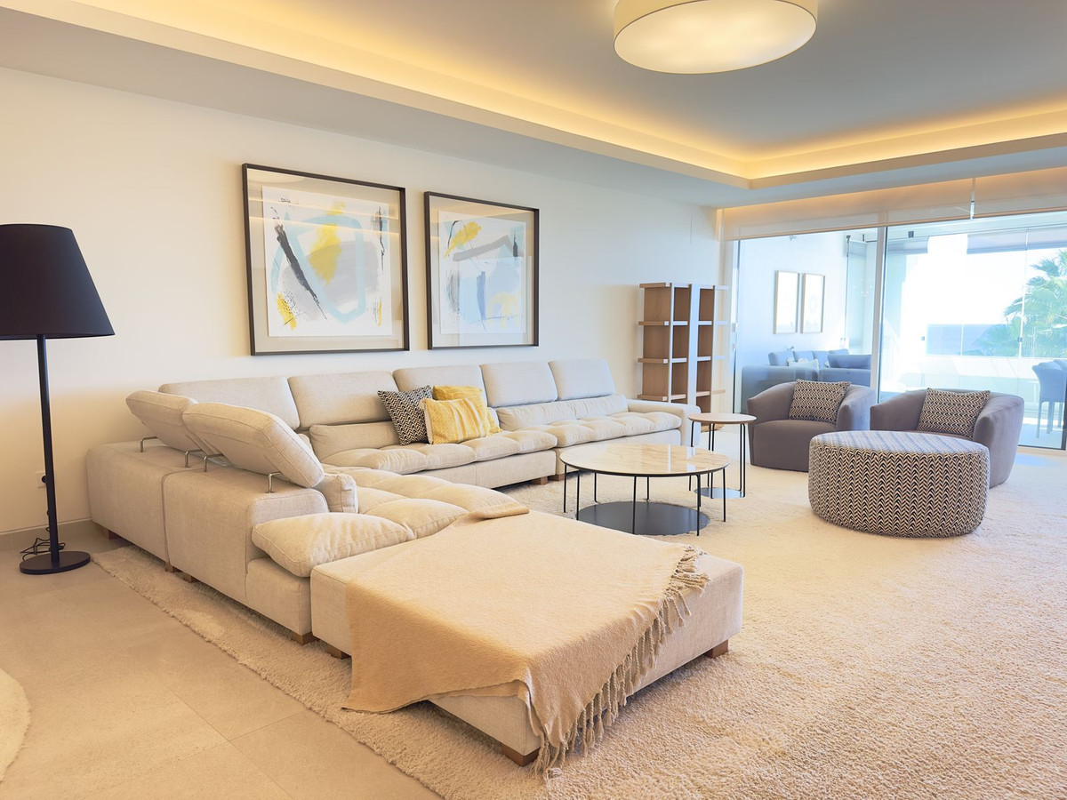 b3edd0196313522606e6dfaff38f9d7f - 19