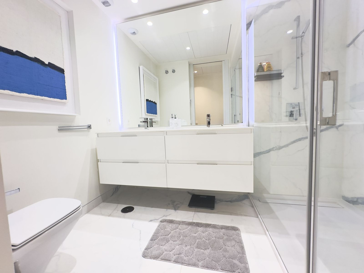 b3edd0196313522606e6dfaff38f9d7f - 32