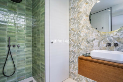 b47d27c30469bcaa802d495773da68cf - 25