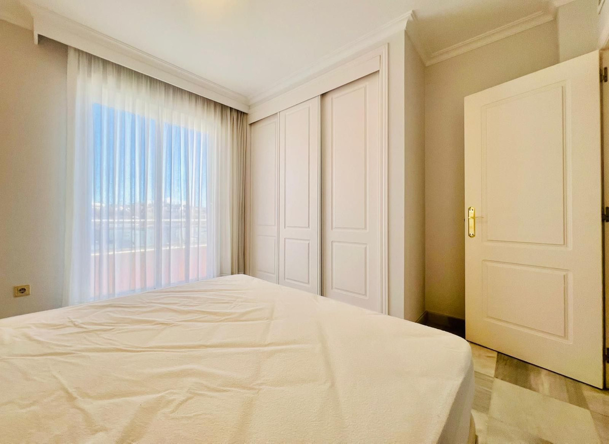 b4c3506736daa30d4df85eb3361c0846 - 18