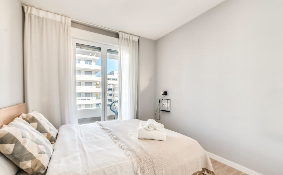 b4cda2521daaab0952b248e57e1223a2 - 17