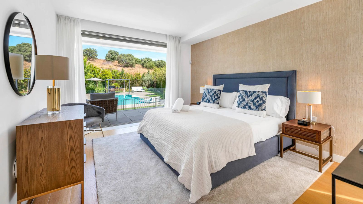 b4da01b744d7965f27aa40f8a6a7a731 - 24