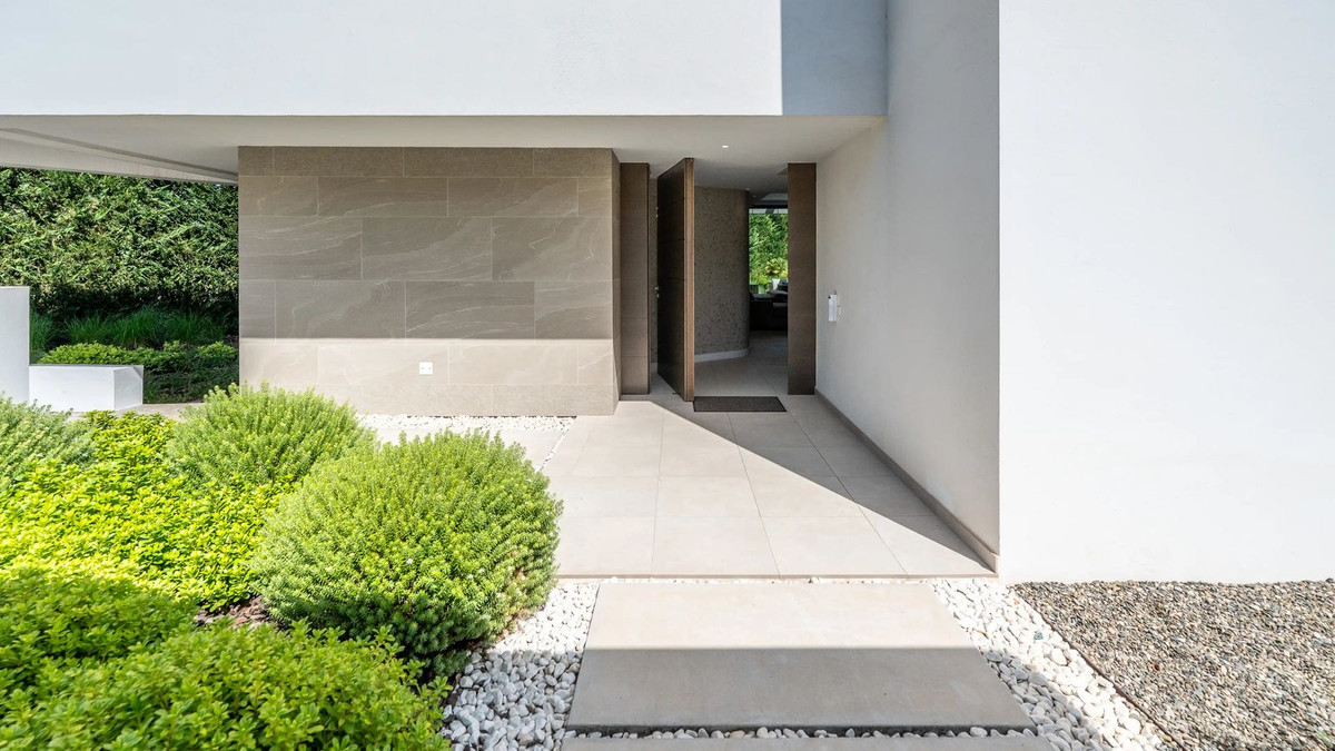 b4da01b744d7965f27aa40f8a6a7a731 - 37