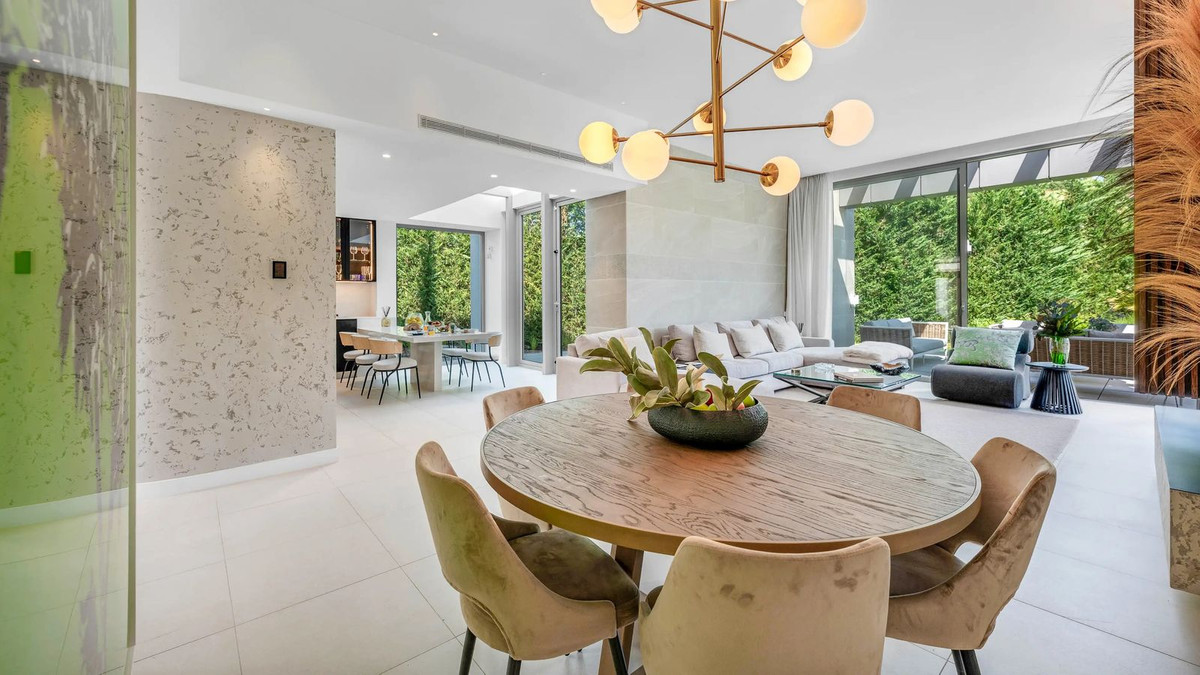 b4da01b744d7965f27aa40f8a6a7a731 - 8