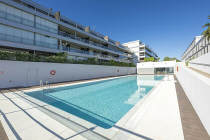 b515bddd2fa0fce5d9e5f703bd64c599 - 20