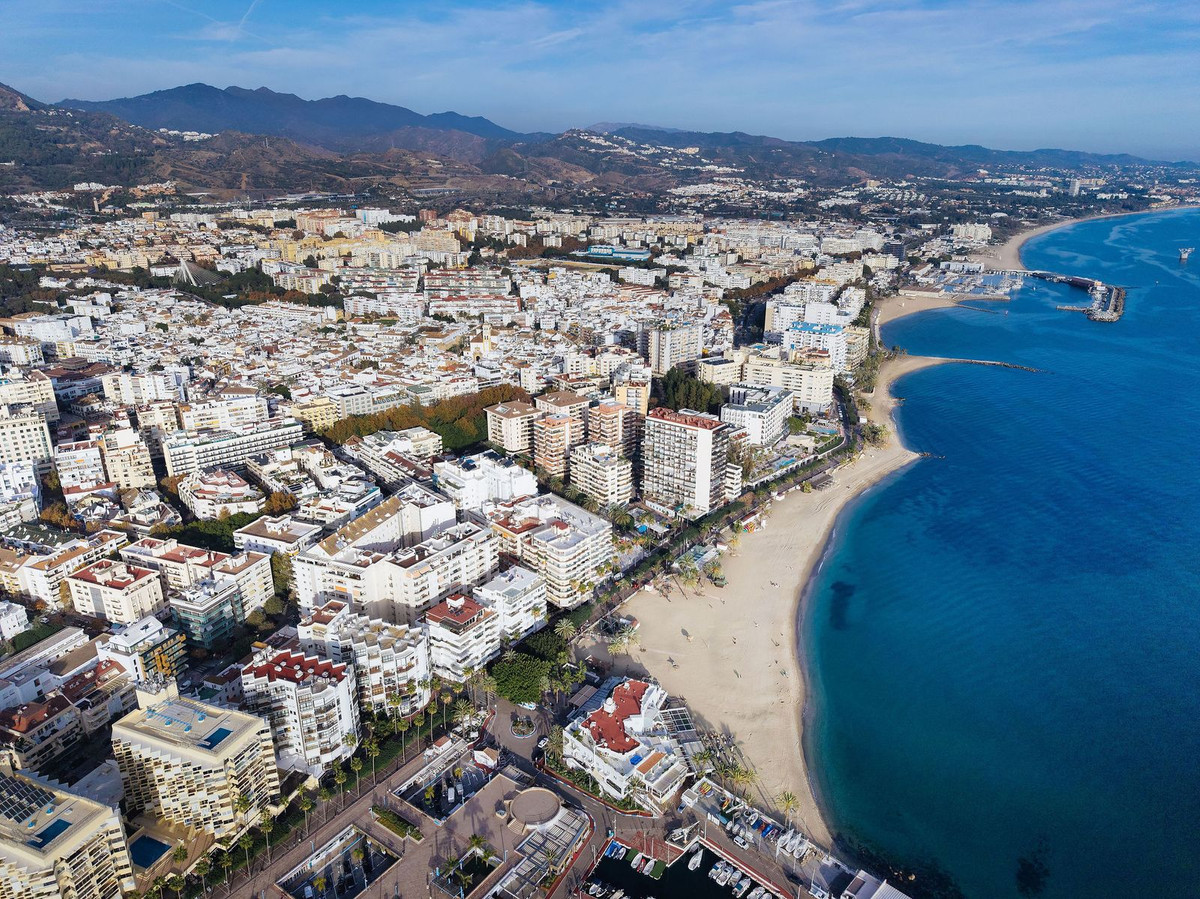 b5c0b24fe39fa30a87b01edf76efb421 - 24