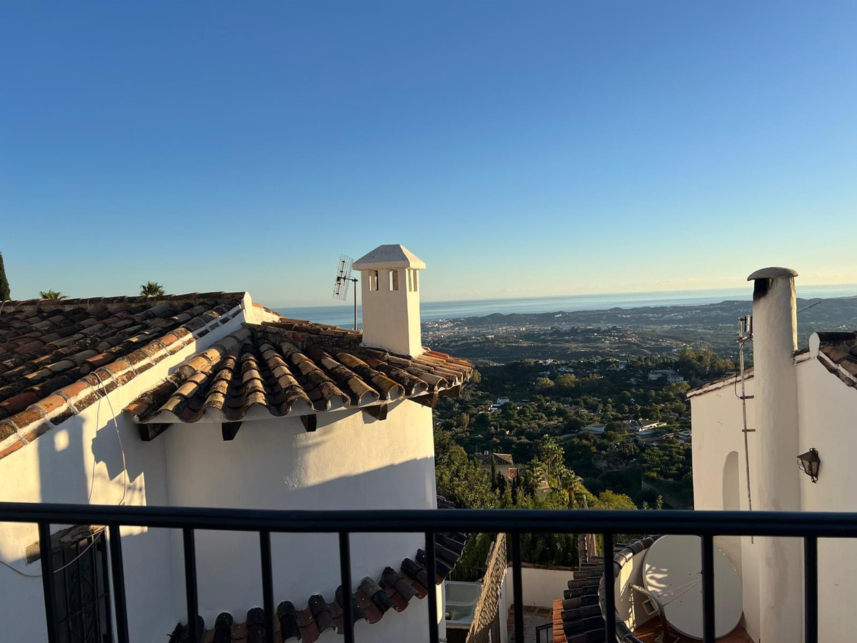 b5f9bb67c1b4bbb749cef709d6d4d856 - 2