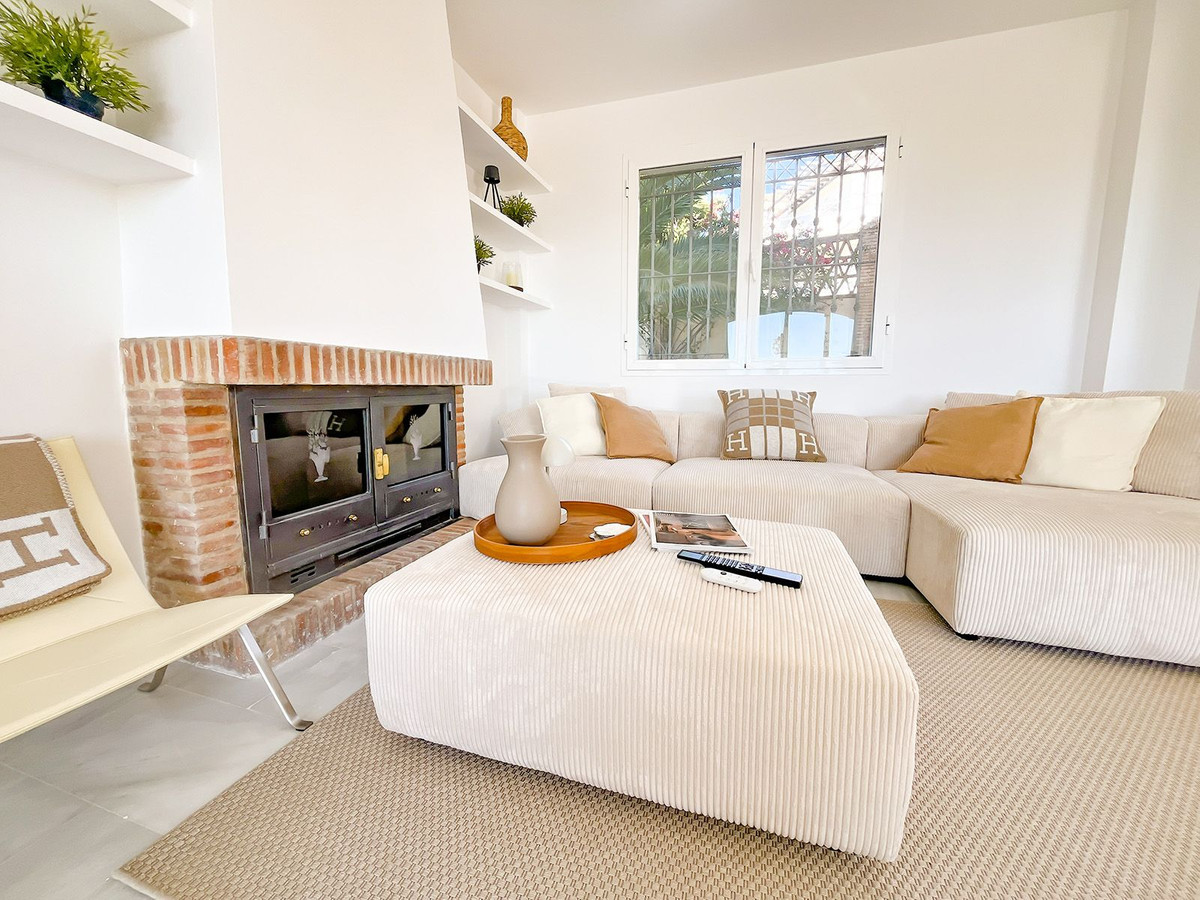 b7aa3cb401c597f5bad6b1e3681dea3f - 11