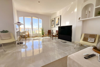 b7aa3cb401c597f5bad6b1e3681dea3f - 12