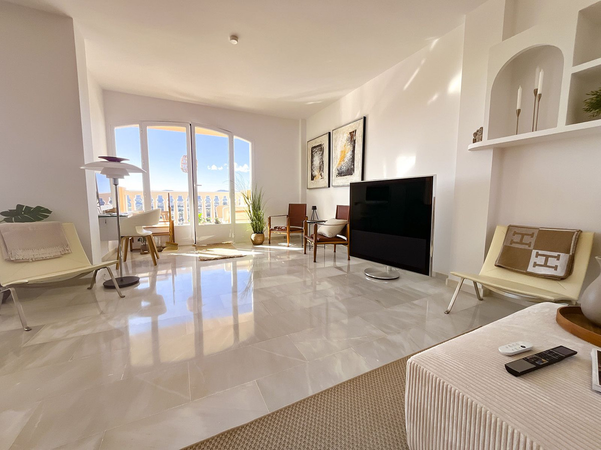 b7aa3cb401c597f5bad6b1e3681dea3f - 12