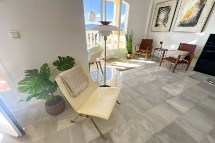 b7aa3cb401c597f5bad6b1e3681dea3f - 15