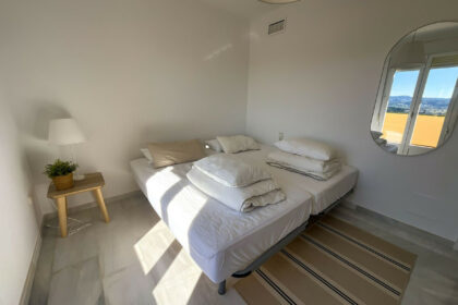 b7aa3cb401c597f5bad6b1e3681dea3f - 26