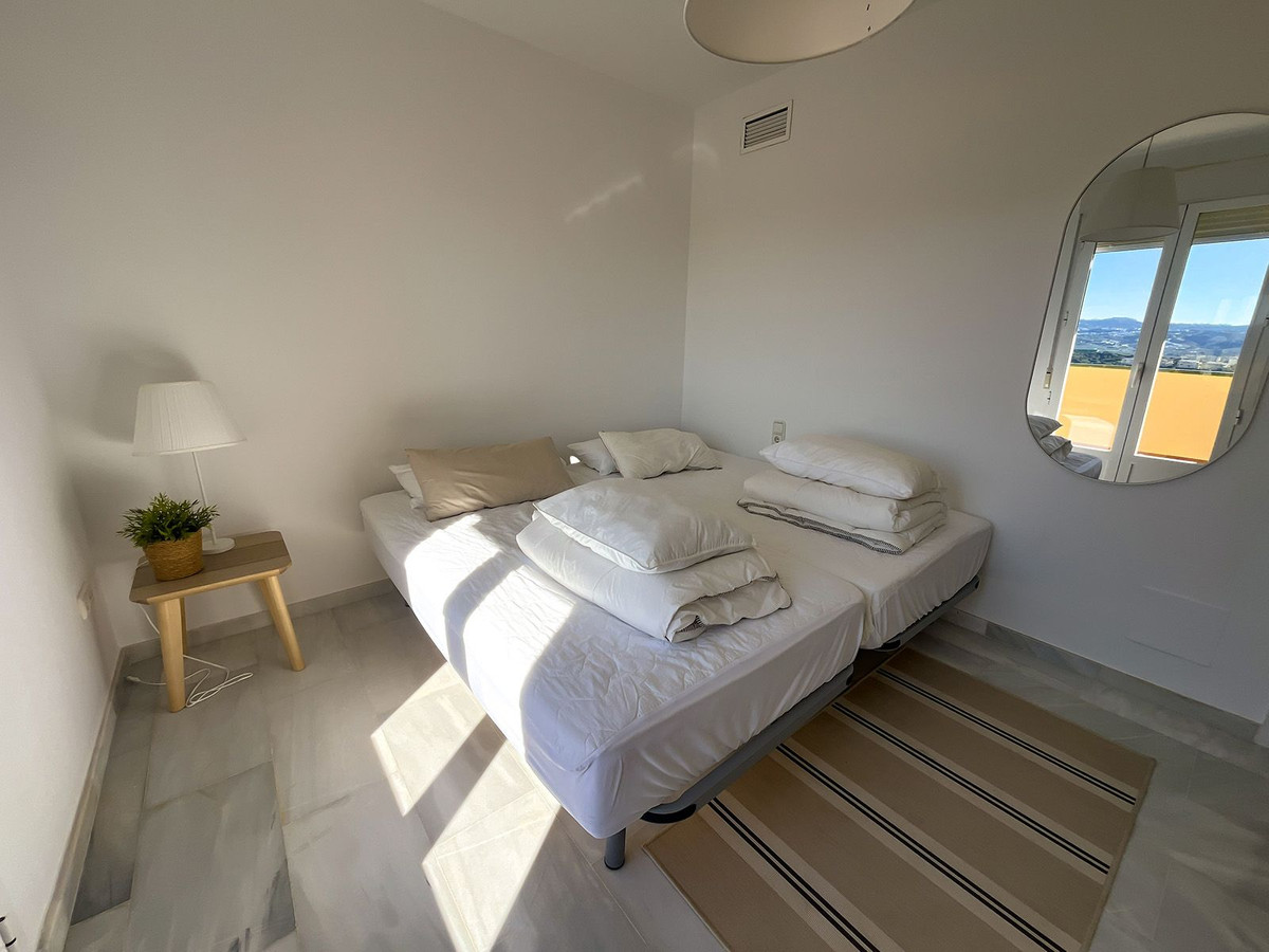 b7aa3cb401c597f5bad6b1e3681dea3f - 26