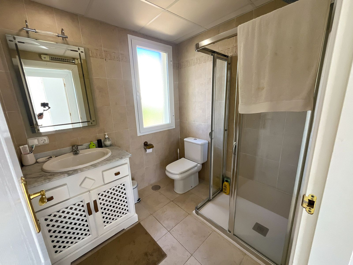 b7aa3cb401c597f5bad6b1e3681dea3f - 36