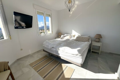 b7aa3cb401c597f5bad6b1e3681dea3f - 37