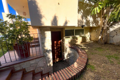 b7aa3cb401c597f5bad6b1e3681dea3f - 38