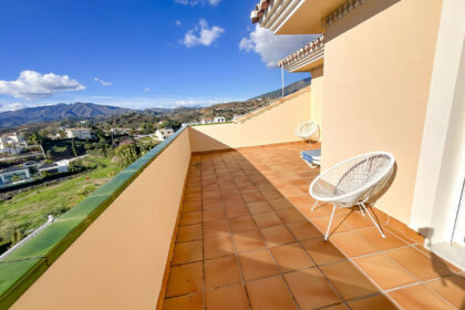 b7aa3cb401c597f5bad6b1e3681dea3f - 42