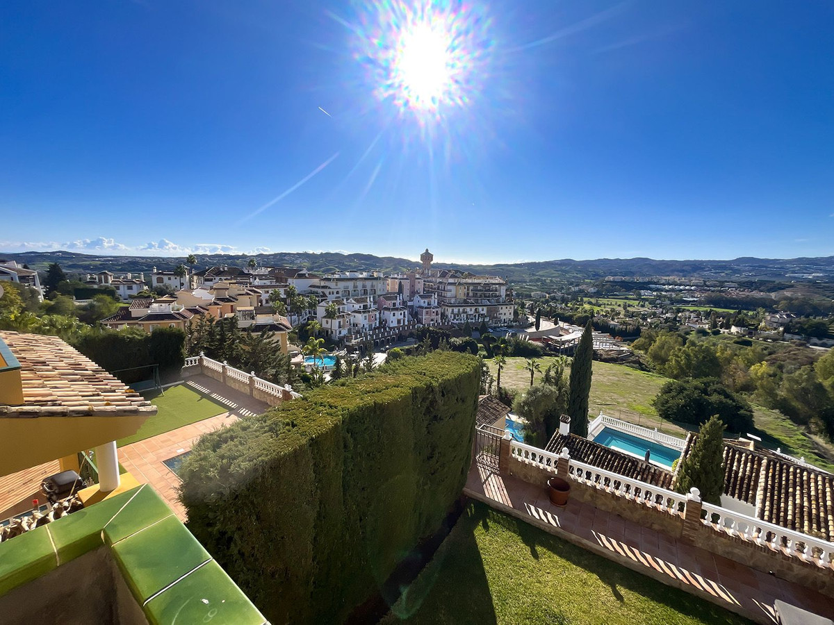 b7aa3cb401c597f5bad6b1e3681dea3f - 43