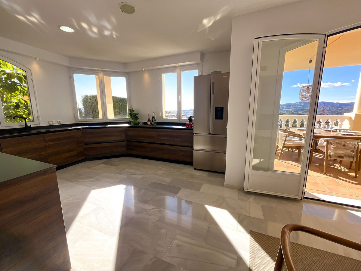 b7aa3cb401c597f5bad6b1e3681dea3f - 5