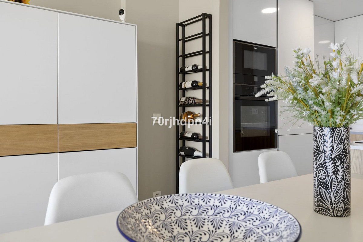 b7fe417920788225cef359a090f1e3b7 - 18