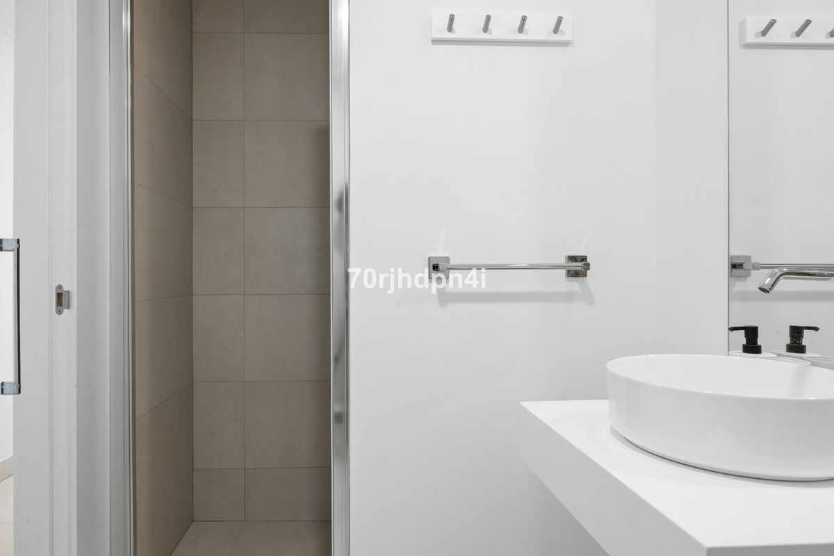 b7fe417920788225cef359a090f1e3b7 - 8