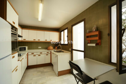 b8091b1cbeea45cff0efaf2de4c3a796 - 8