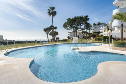 b8f24c73e12ba49e6c3480c30a8eee12 - 20