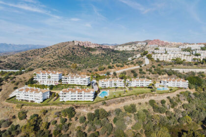 b8f24c73e12ba49e6c3480c30a8eee12 - 24